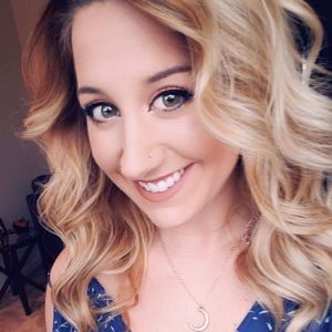 Meet your Posher, Halie